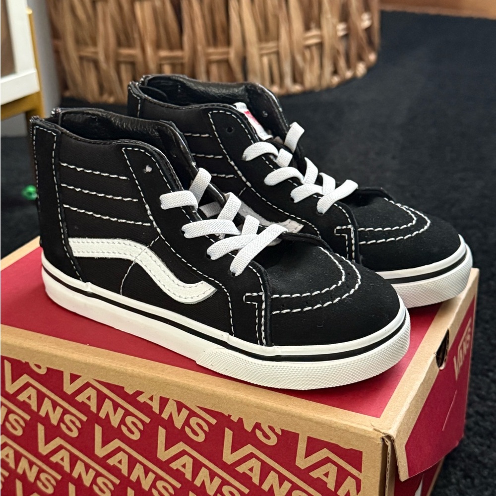 Vans Sk8-Hi Zip Black and White Sneakers